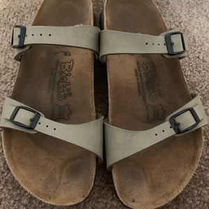 Size 38 Birkenstock’s